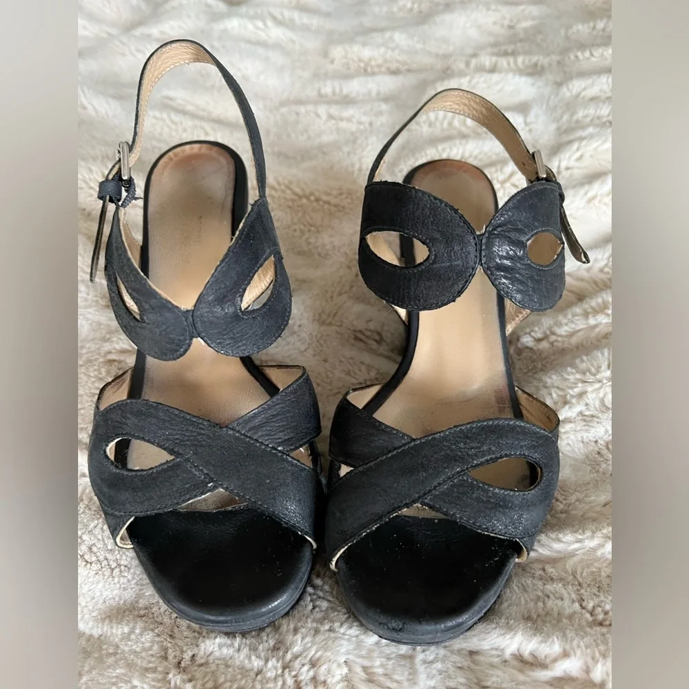 Black Platform Sandals - Women's Strappy Chunky Heel